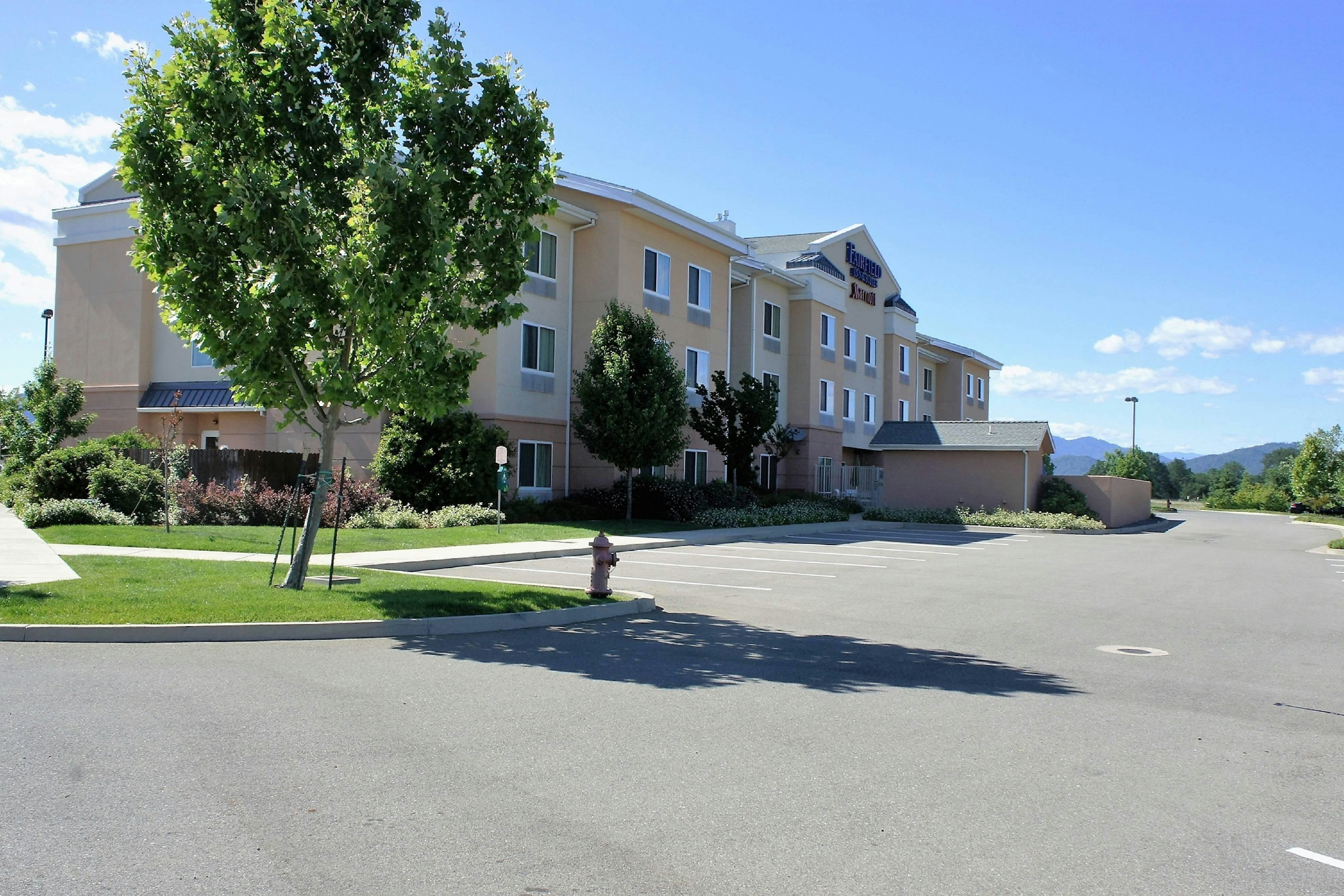 Fairfield Inn Suites Redding 13/14