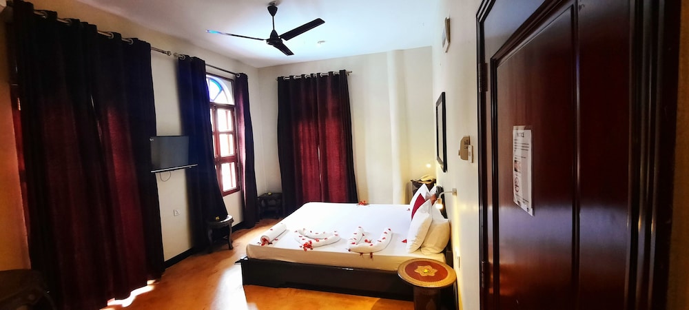 Rumaisa Hotel 25/33