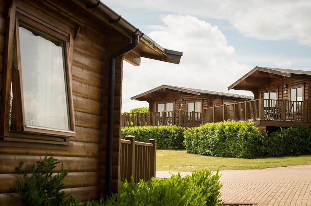 Greetham Valley Hotel 64/66
