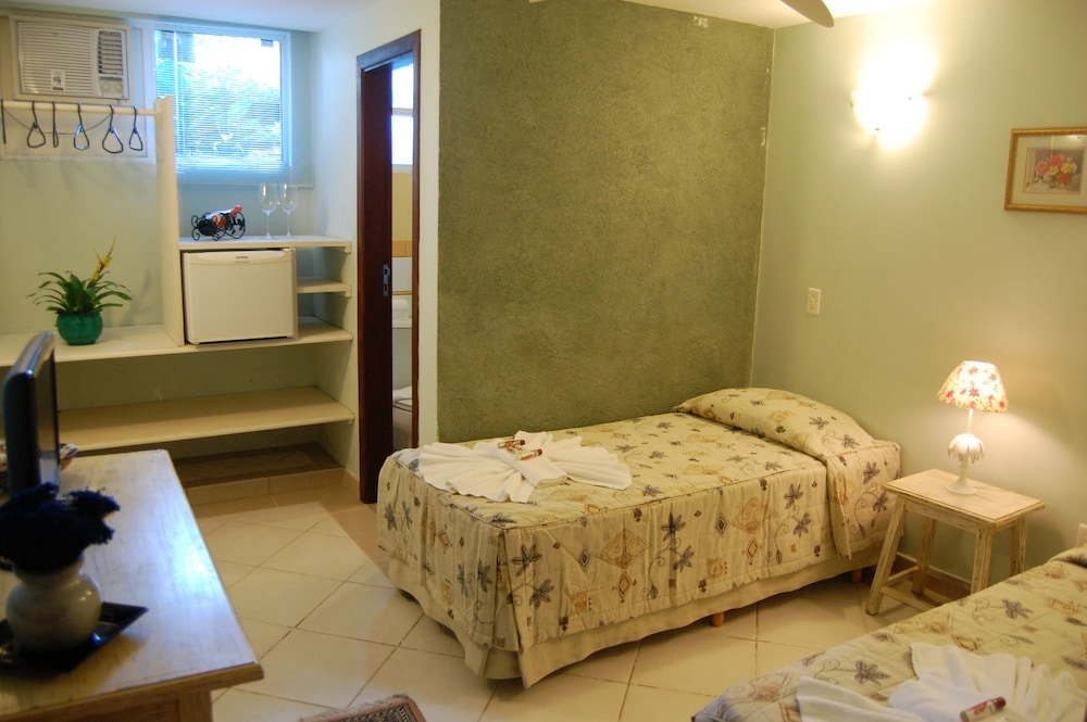 SUPER, DELUXE, TWIN BEDS