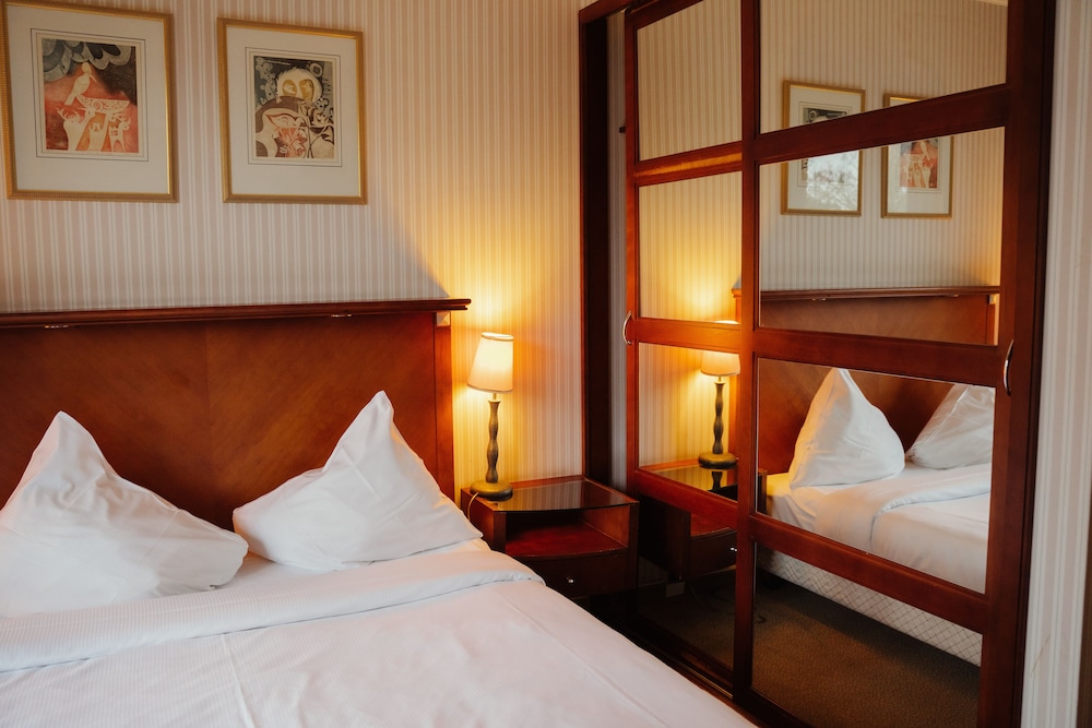 شقة عائلية بسريرين كوين بغرفتي نوم، B-Aparthotel Ambiorix 2/3