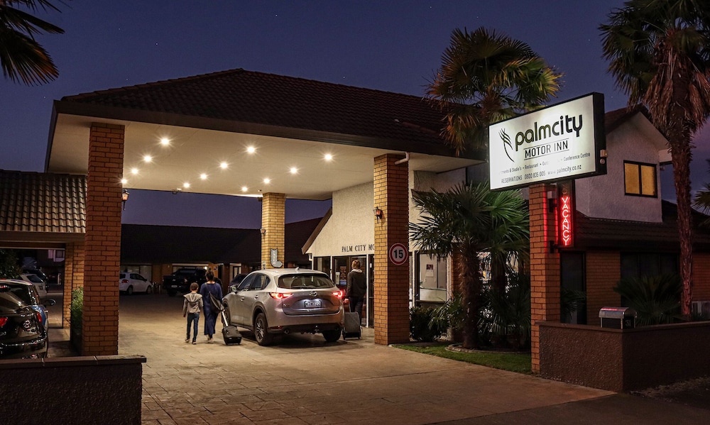 Palm City Motor Inn 11/68