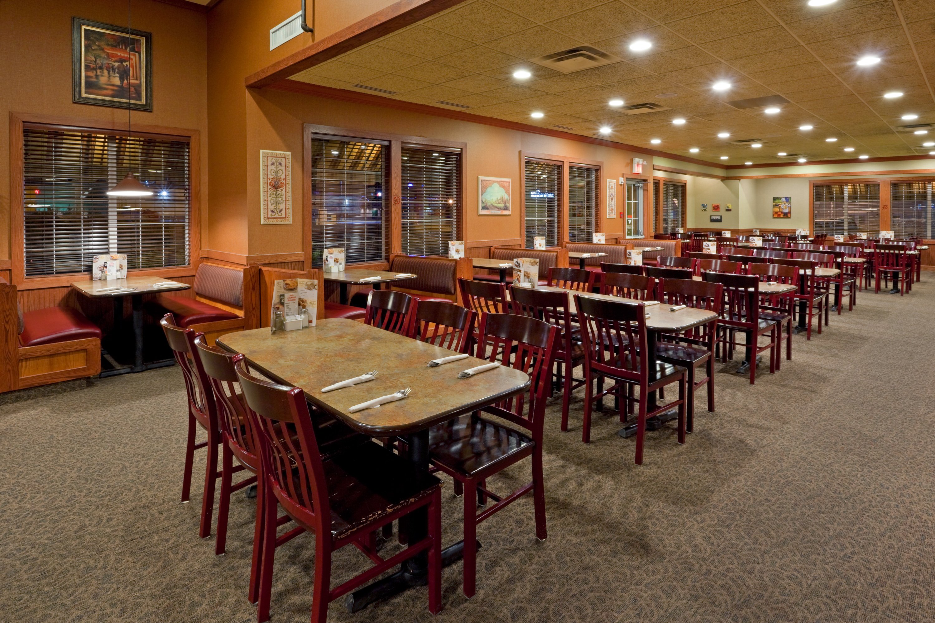 Holiday Inn Suites Regina 46/62