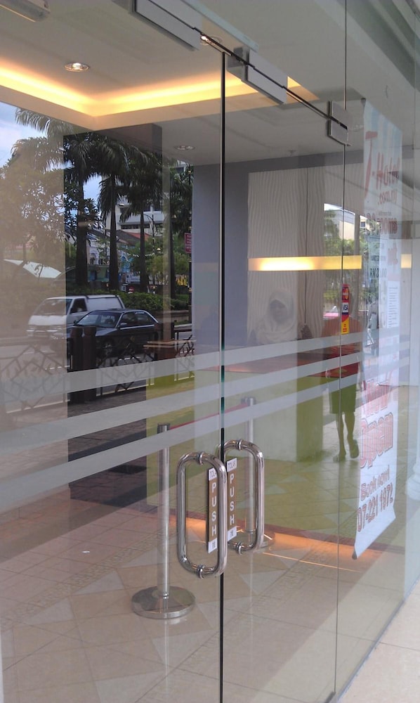 T Hotel Johor Bahru 8/32