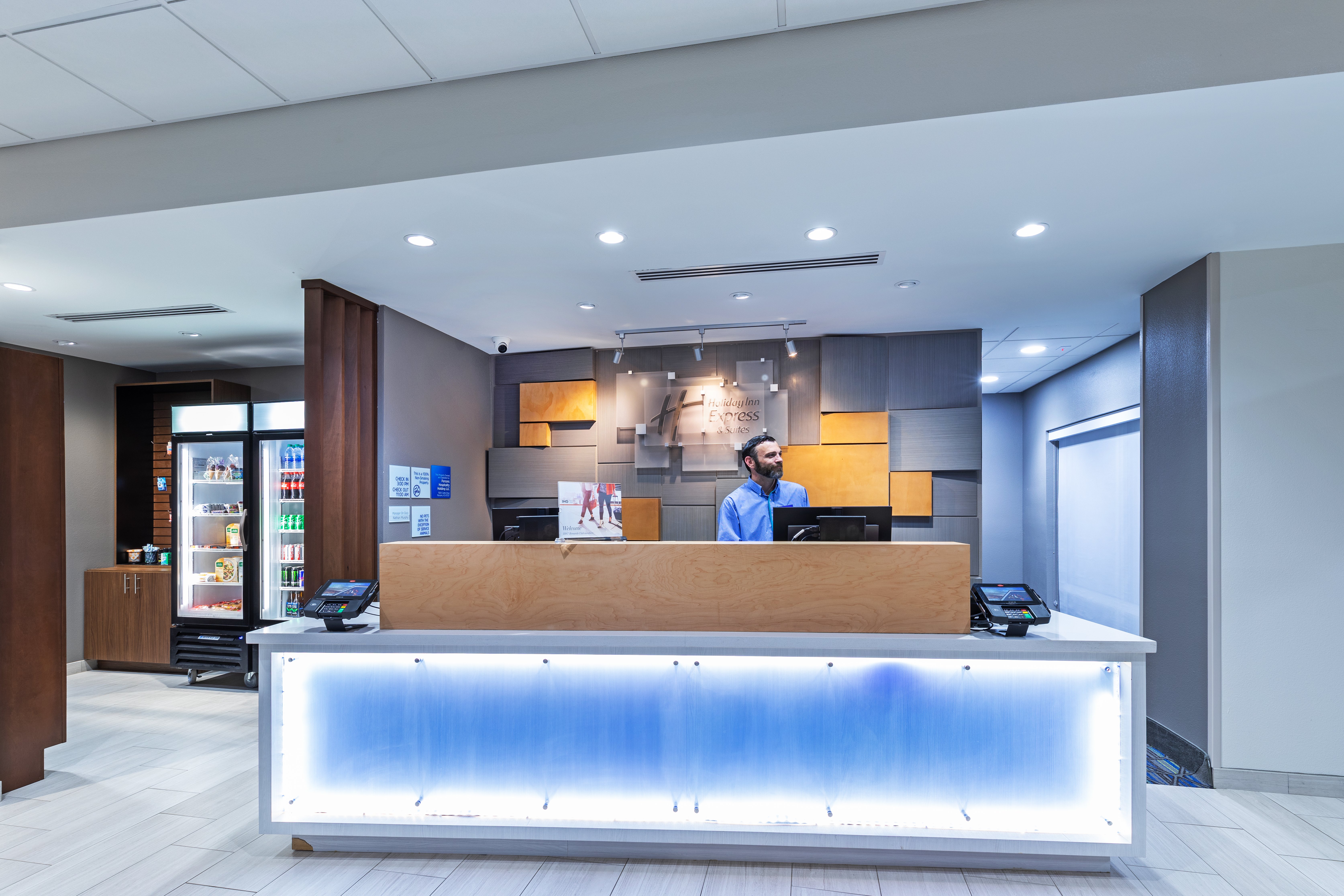 Holiday Inn Express & Suites Parsons 8/39