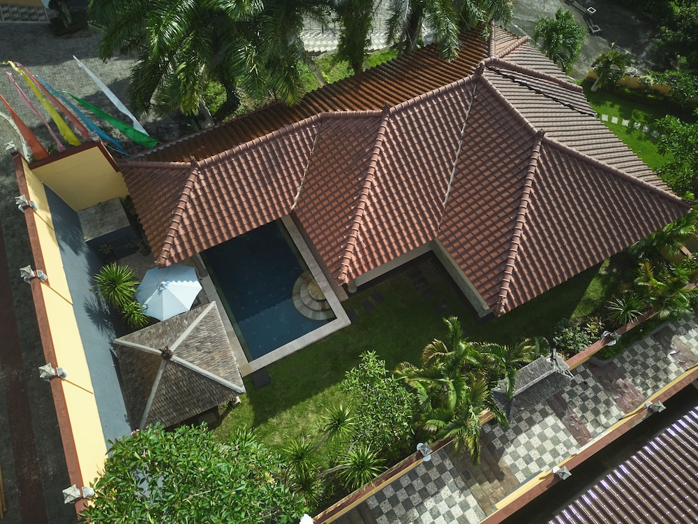 The Beverly Hills Bali 1/49