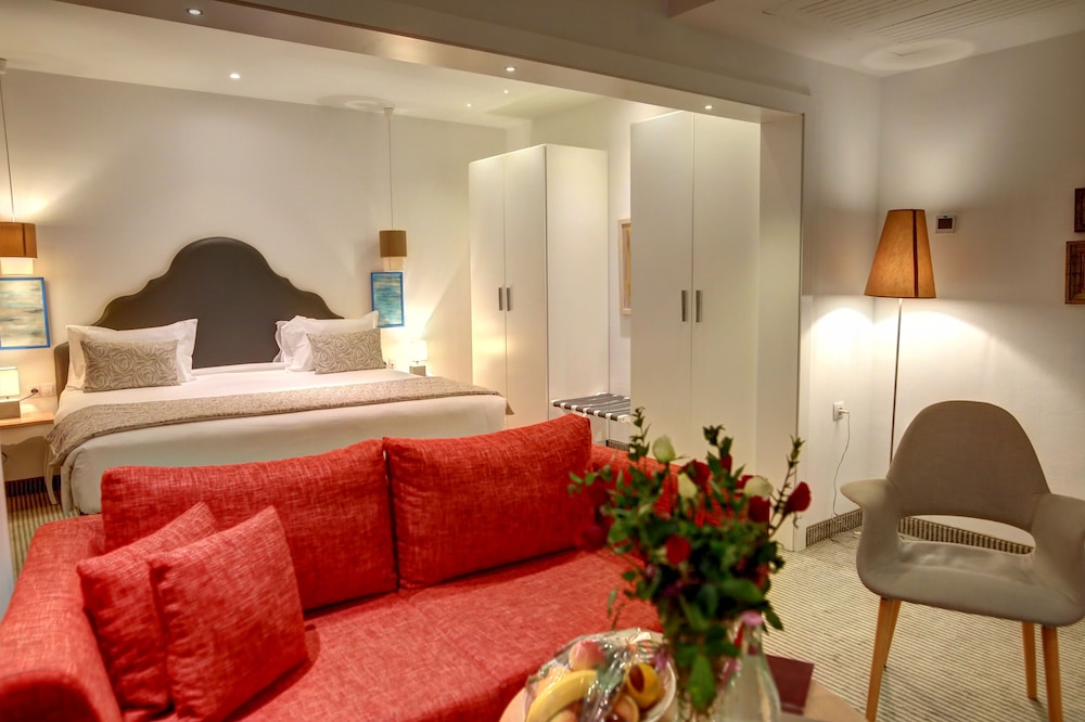 Hotel Lac Leman 44/59