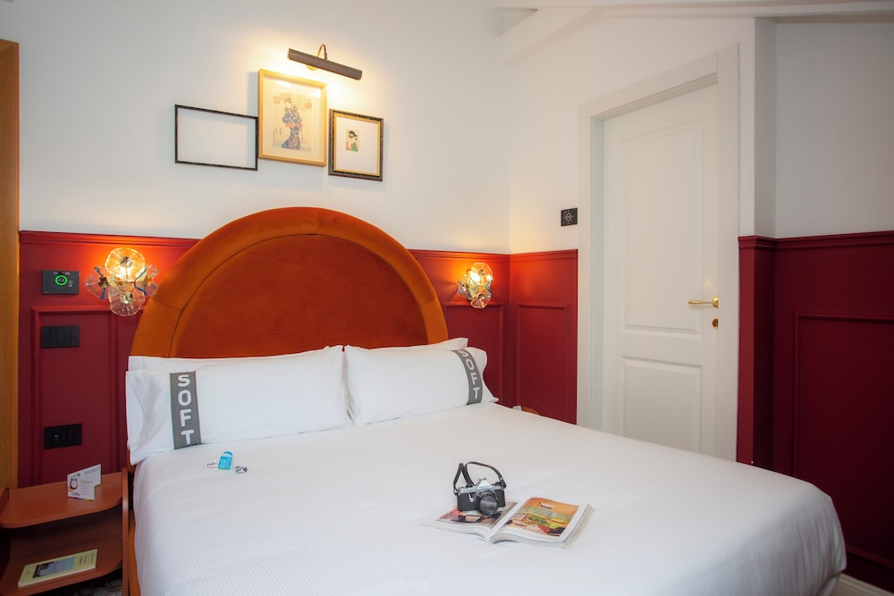 Demidoff Hotel 12/46