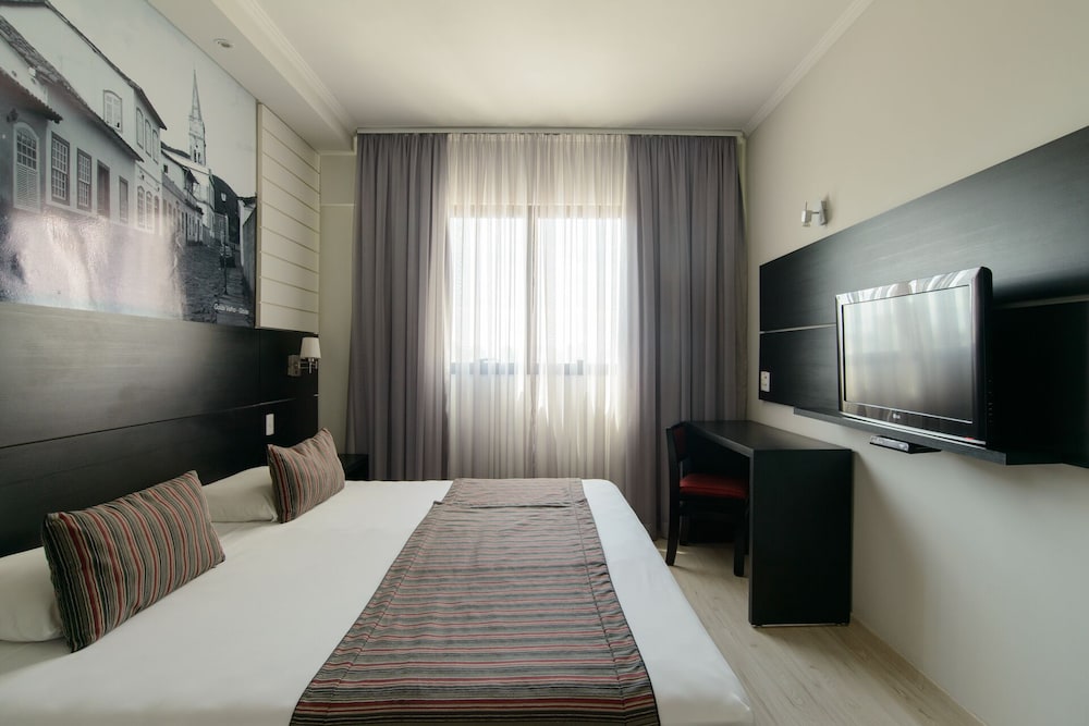 Faro Hotel Taubate 15/50