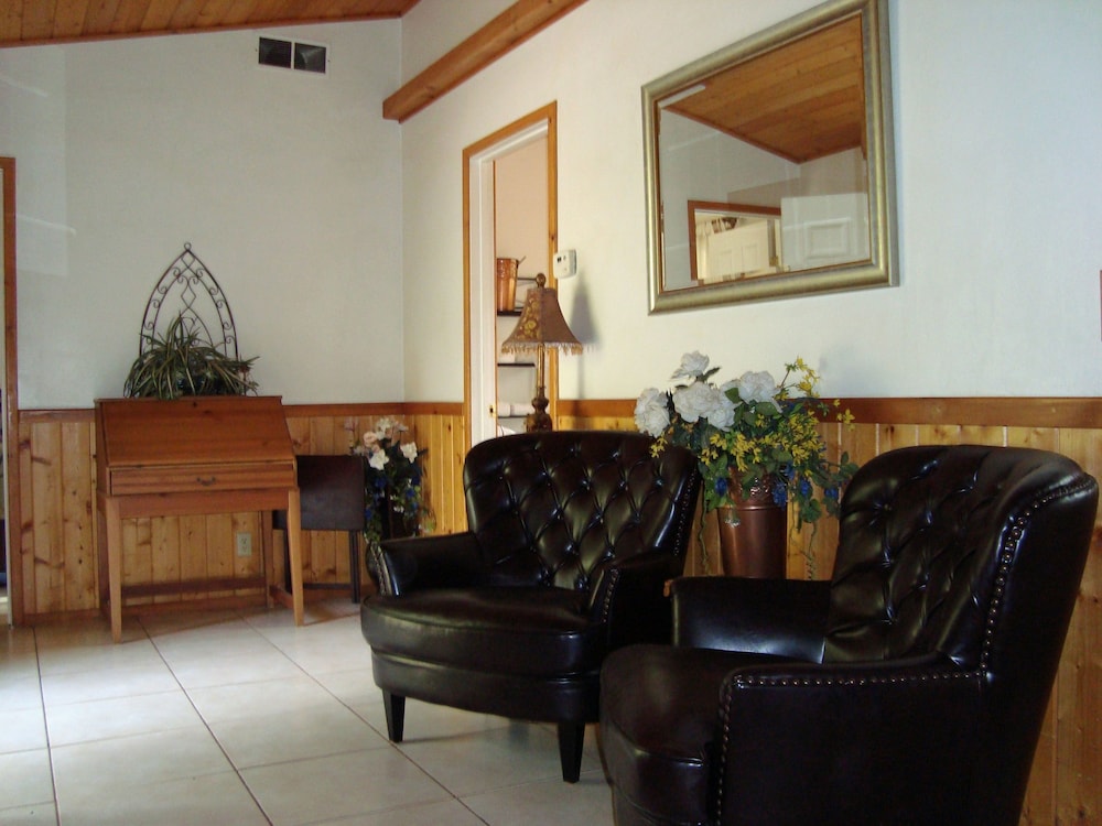 Sequoia Riverfront Cabins 42/71