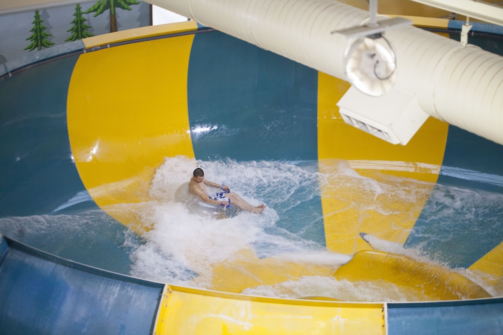 Great Wolf Lodge - Anaheim Ca 26/66