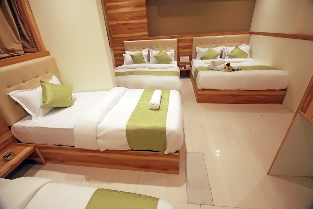 Hotel Al Madina Palace 18/29