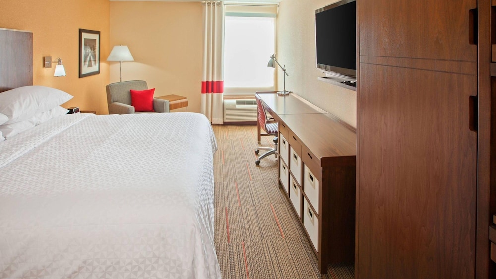 Fairfield Inn & Suites by Marriott Chattanooga 8/42