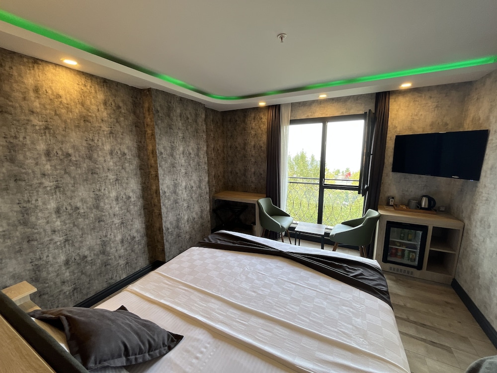 Avni Bey Otel 25/43