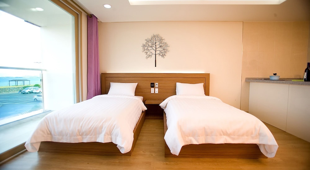 Areumdaun Resort 45/81