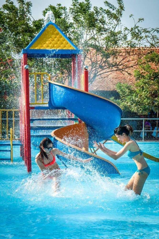 Ho May Resort 30/40