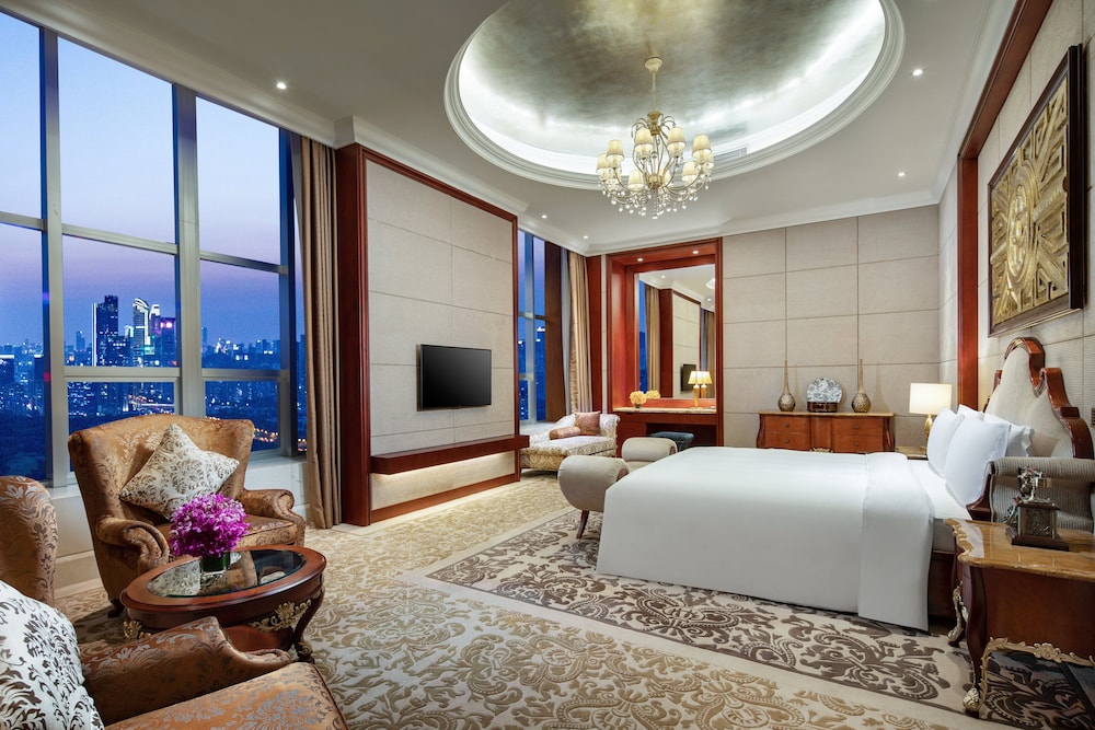 Crowne Plaza Shenzhen Futian 18/86