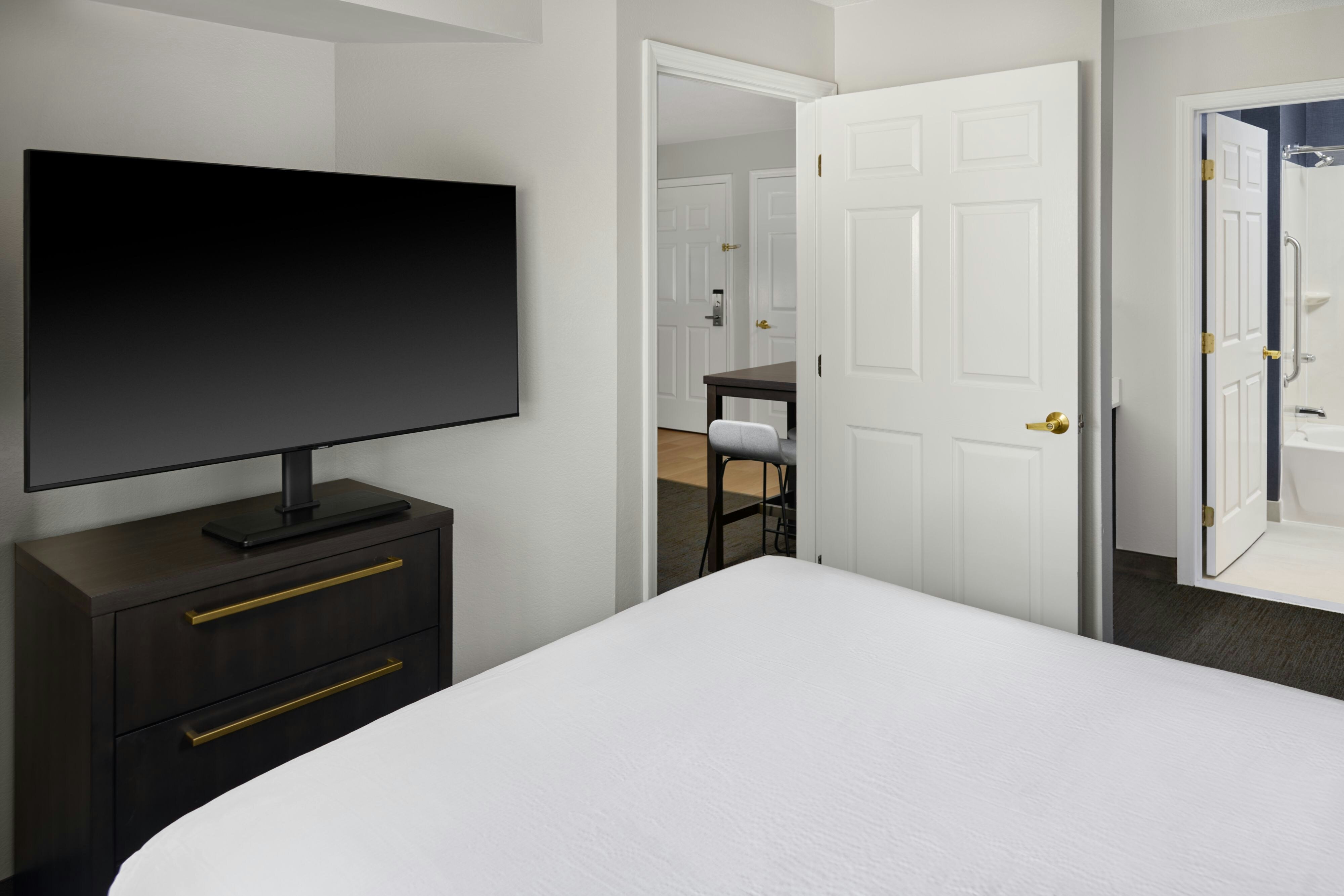 Room, Residence Inn by Marriott Huntsville 2/8
