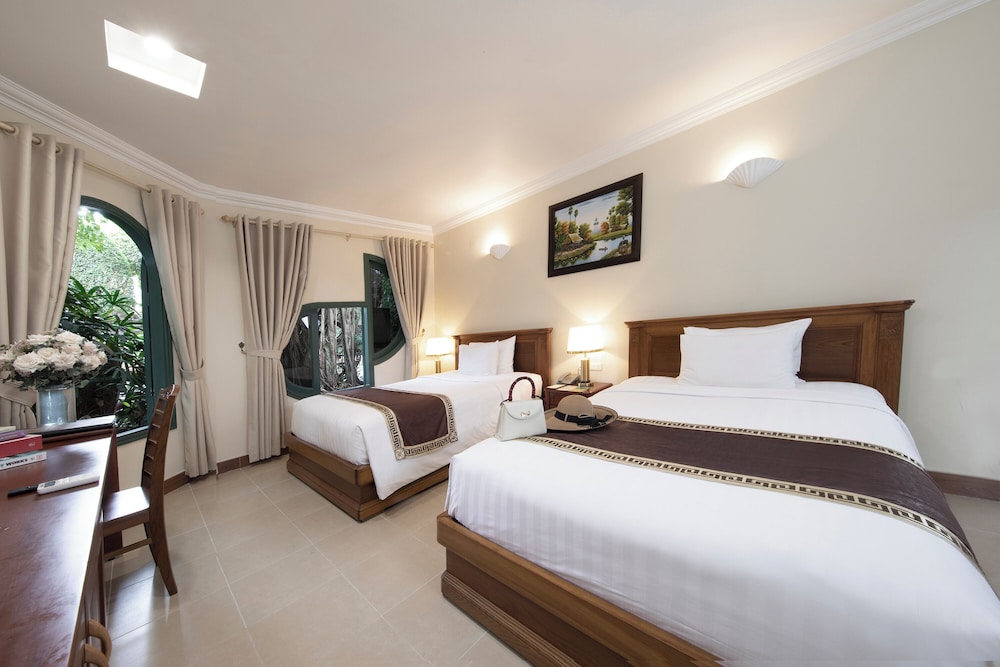 Phuong Nam Resort 14/50