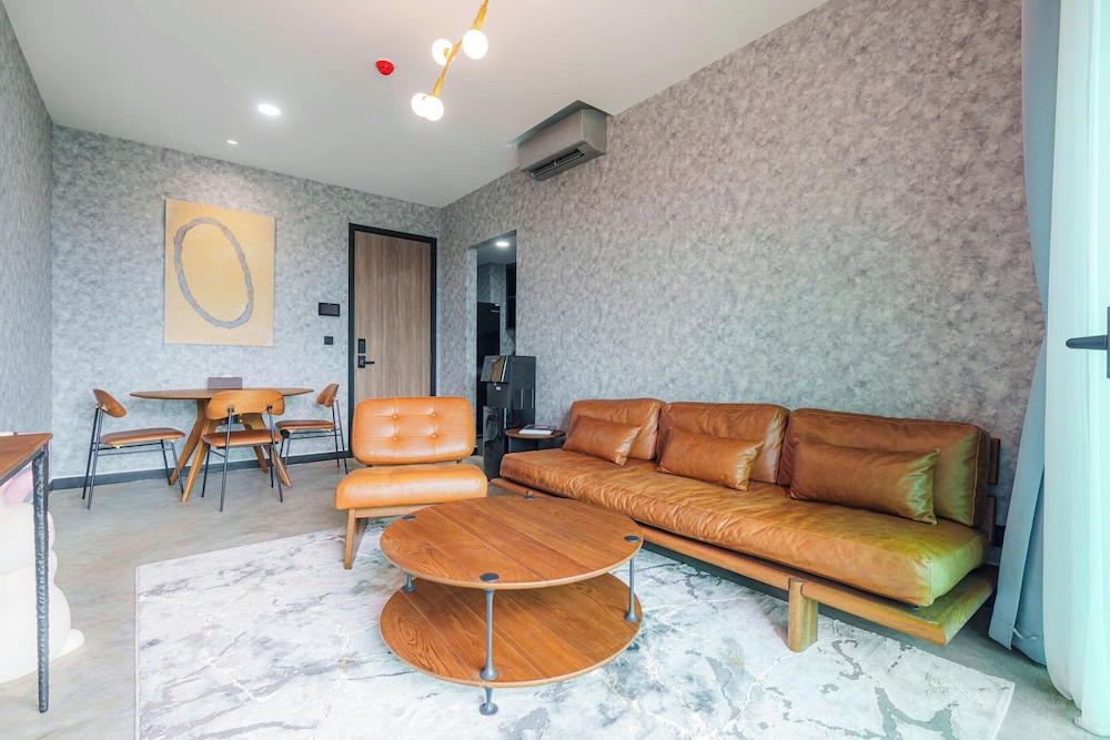 Luxury Vela Luxe - De La Sol Sai Gon 30/50
