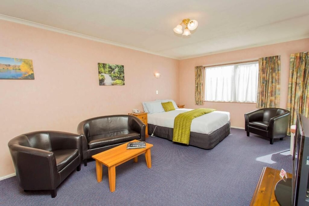 Parklands Motor Lodge 45/65