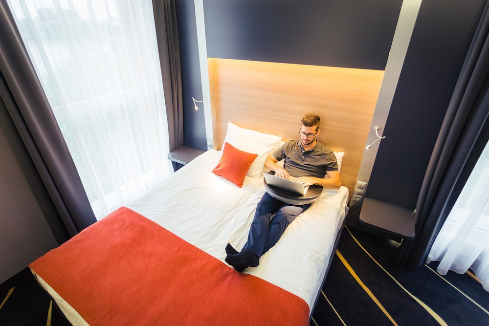 Best Western Plus Lakeside Hotel 31/58