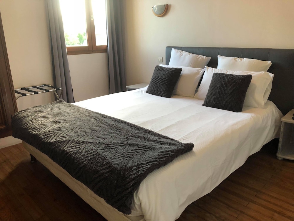 HOTEL LE CLOS DEAUVILLE SAINT-GATIEN 8/57