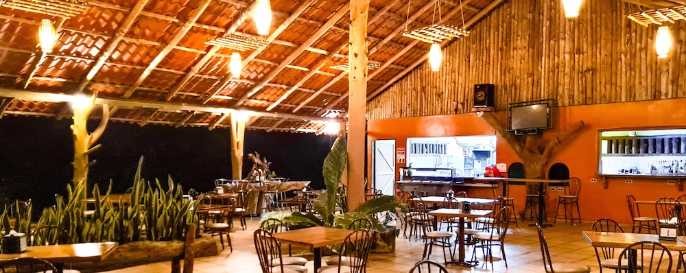 Hotel Del Bosque 31/41