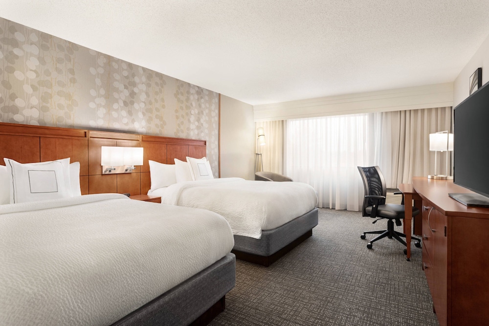 Courtyard By Marriott Tupelo 11/28