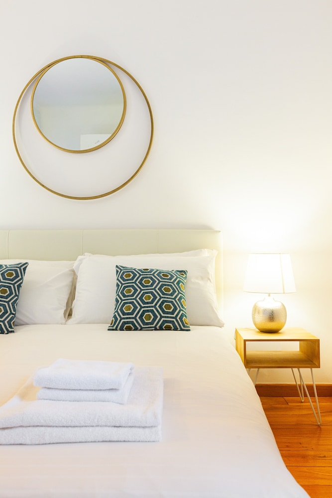 easyhomes - Central Station 5/25