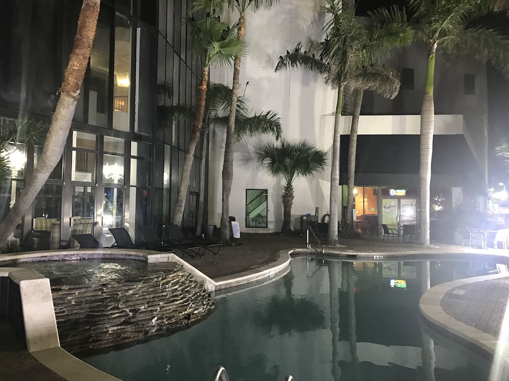 Suites At Sunchase 6/49