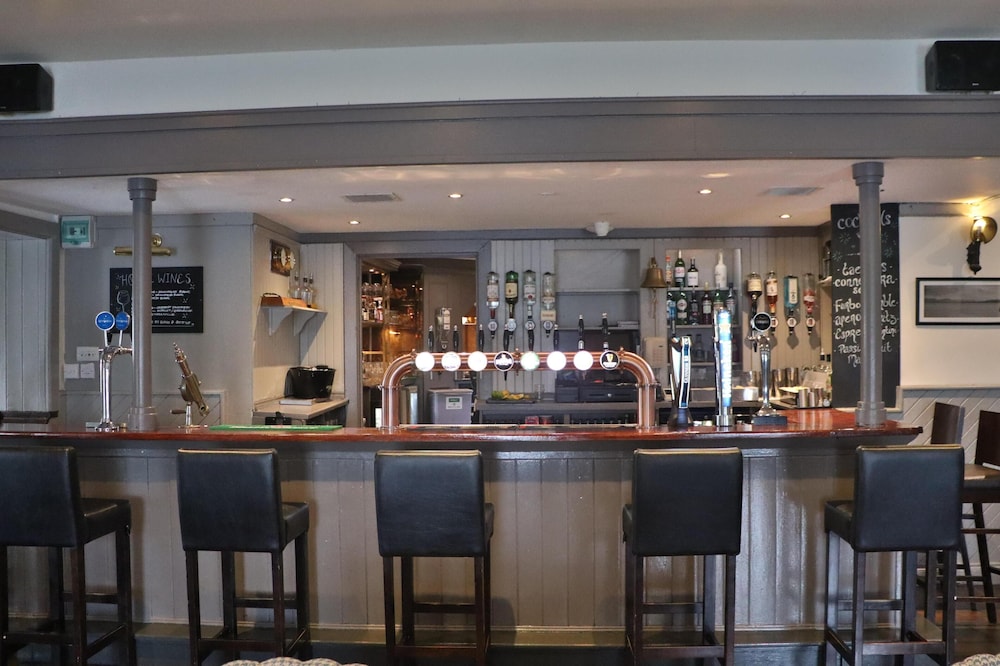 Connemara Coast Hotel 53/69