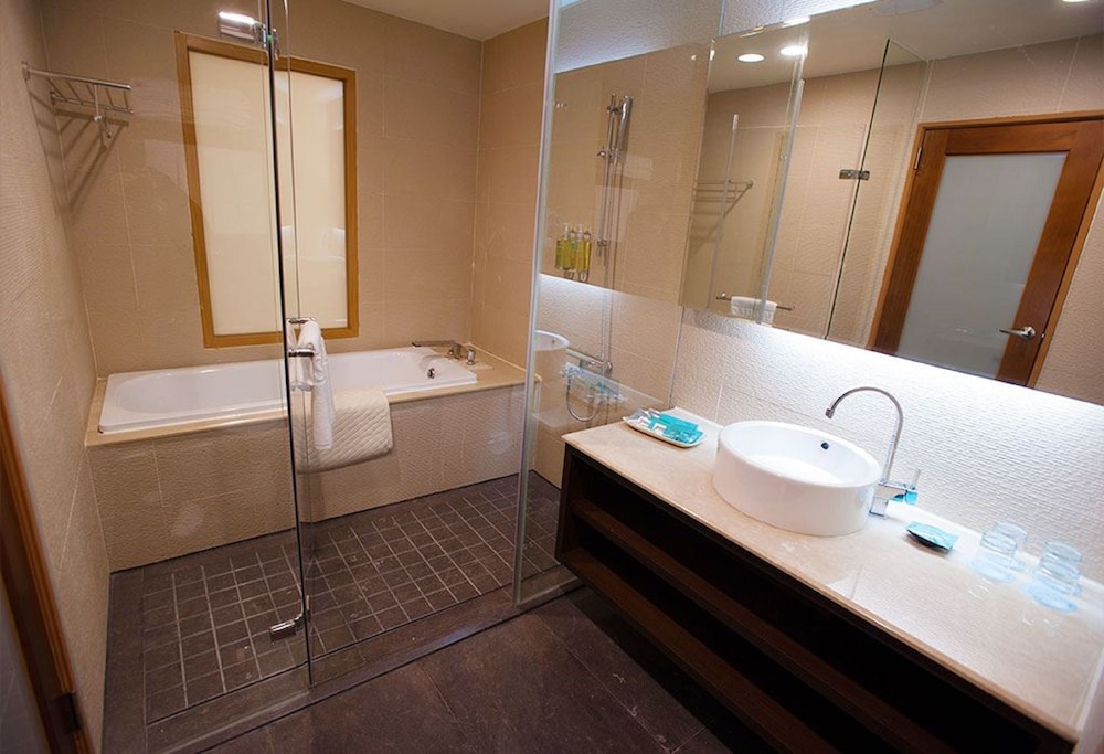 Best Hotel 10/63