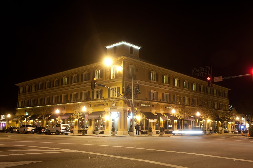 Carlton Hotel 5/60