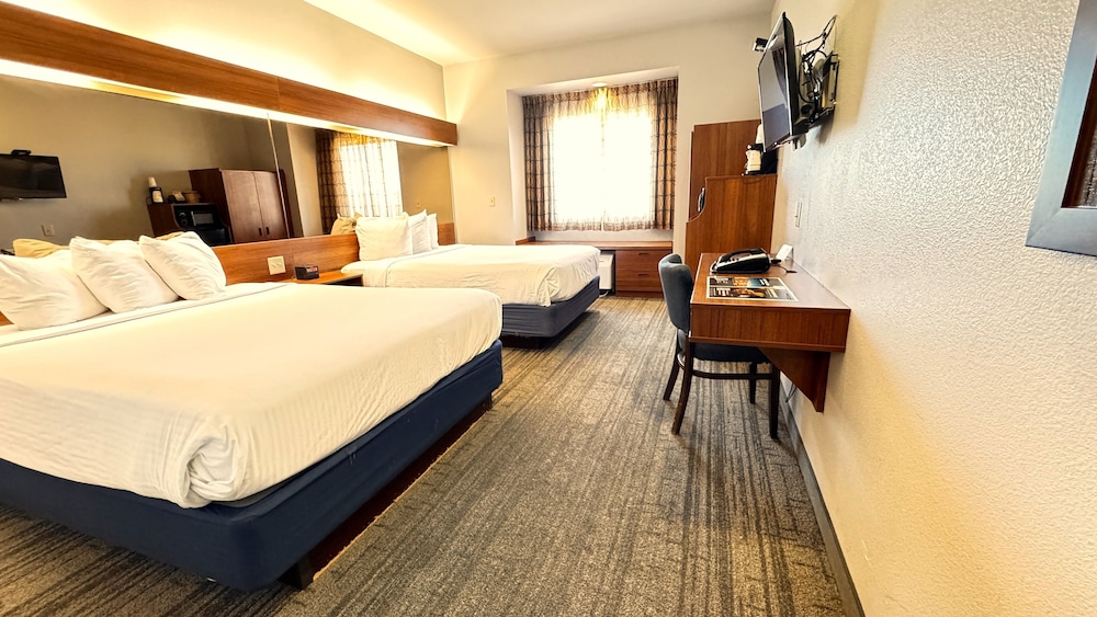 Standard, 2 Queen Beds