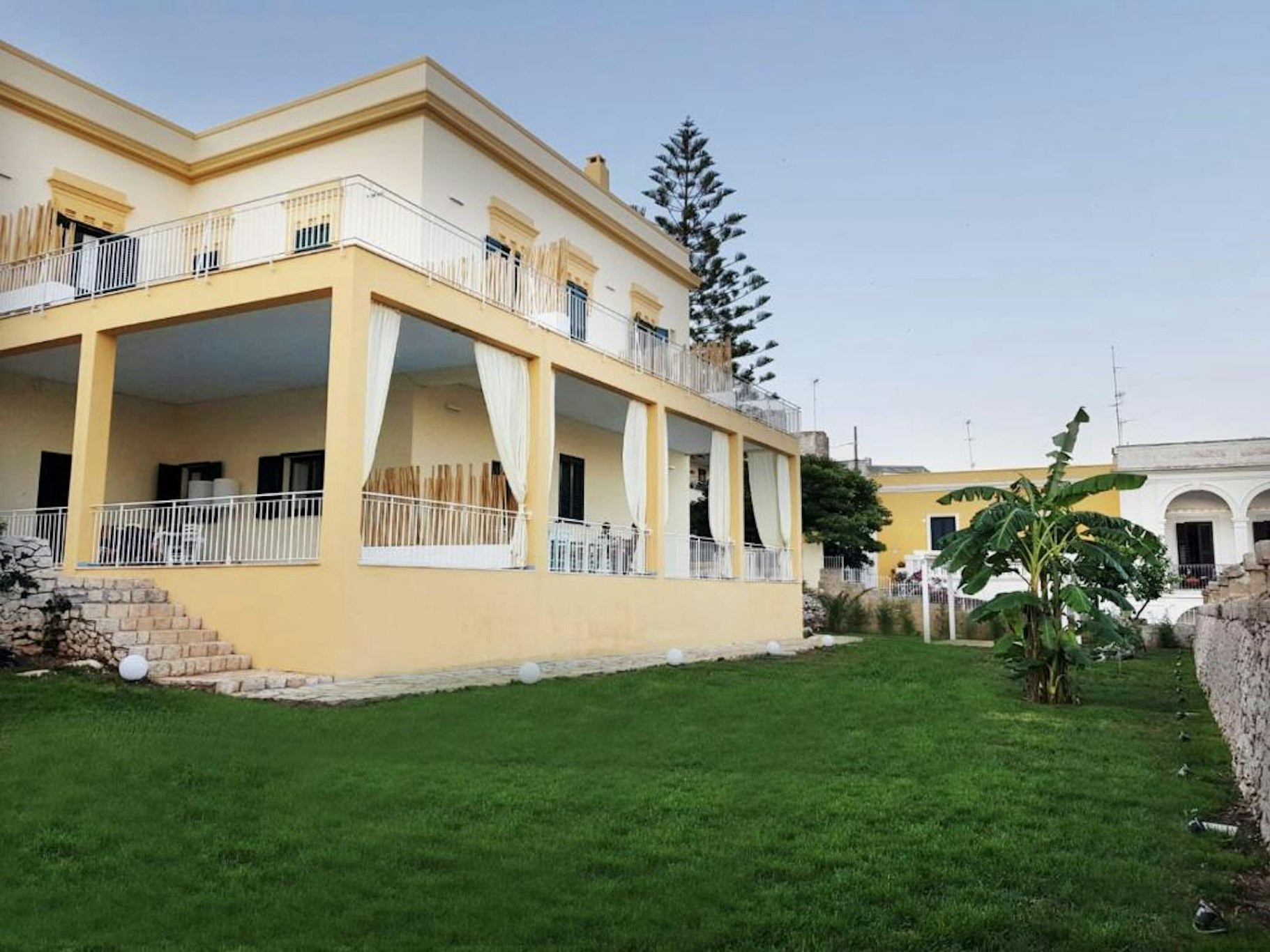 Villa Cesarea Dimora Di Charme 43/45