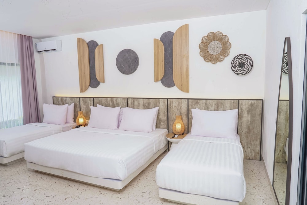 Garden, Deluxe, Quadruple, Twin Beds