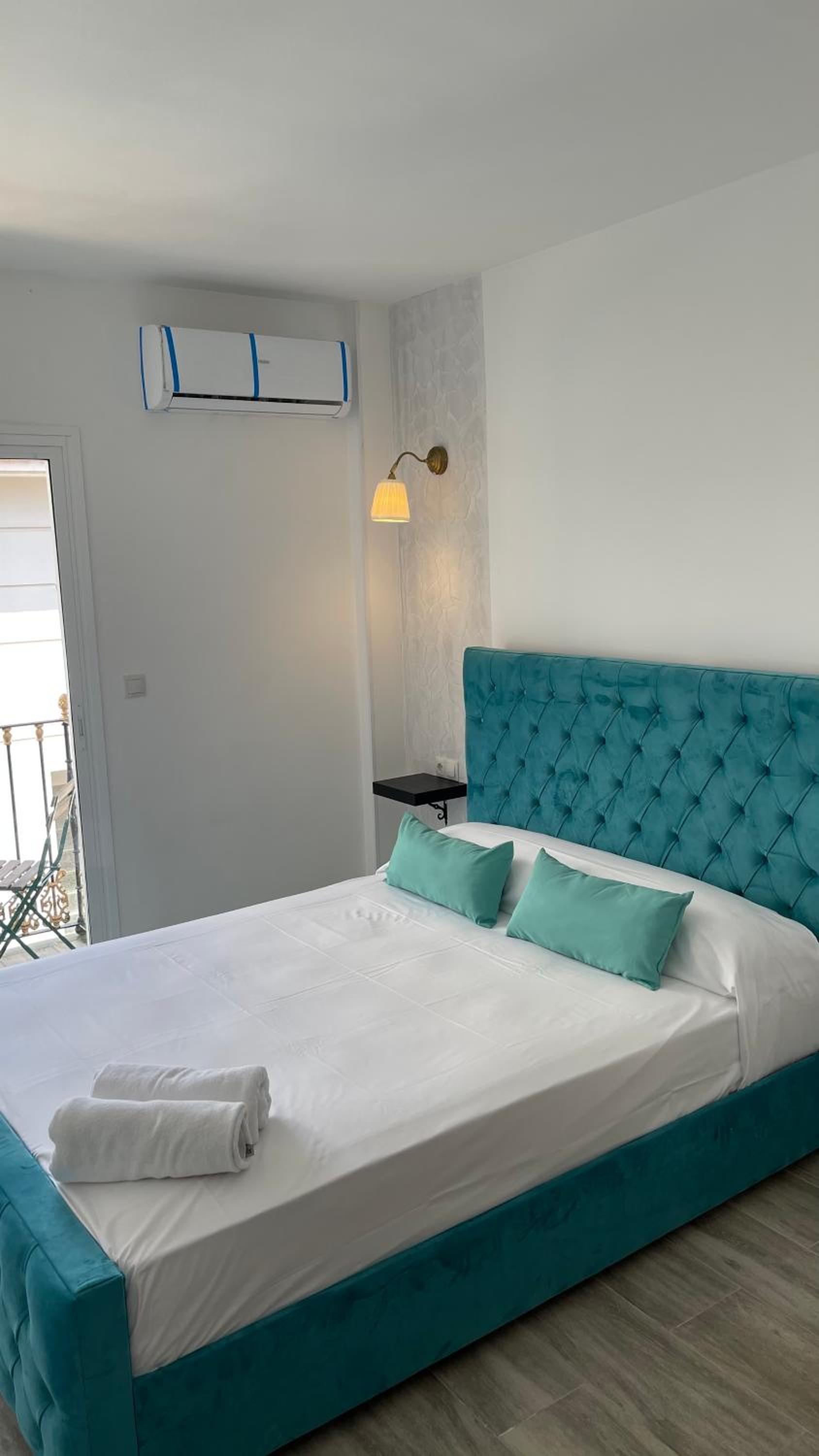 غرفة قياسية ثلاثية، Hotel Boutique Andalucia 2/6