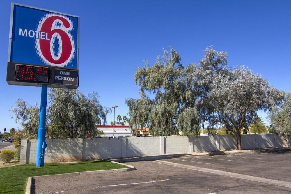 Motel6 Mesa, AZ - North 44/53