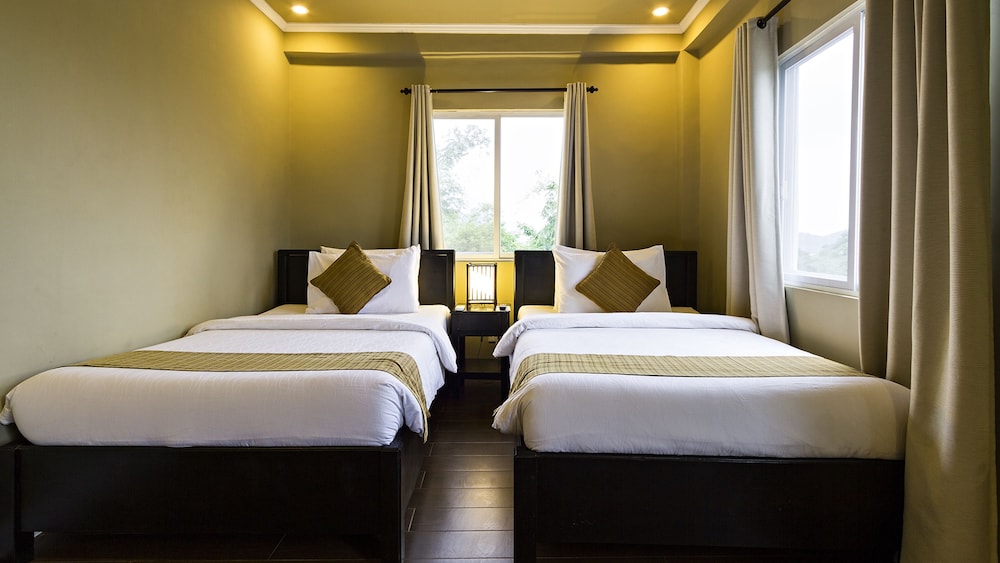Vela Terraces Hotel 11/26