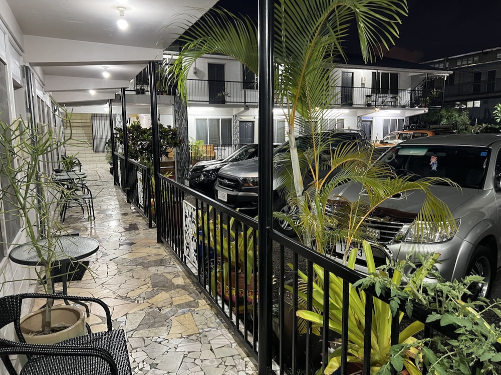 Moatoga Hotel 40/50