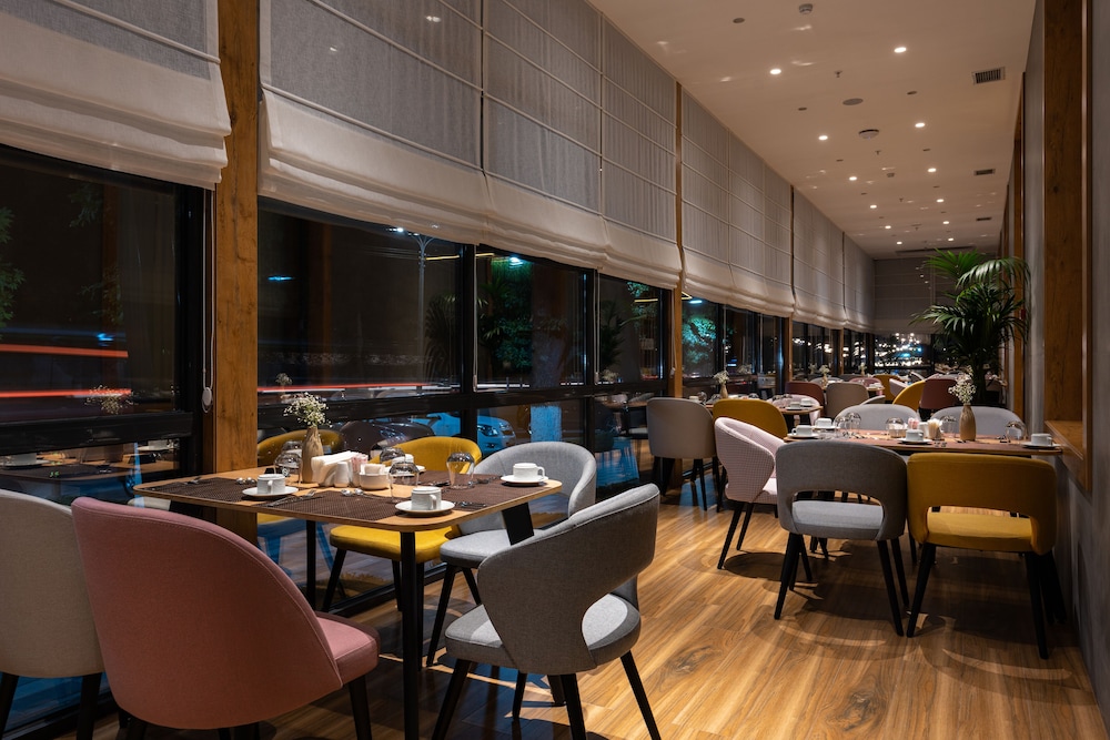 The Elements Hotel Tashkent 43/60