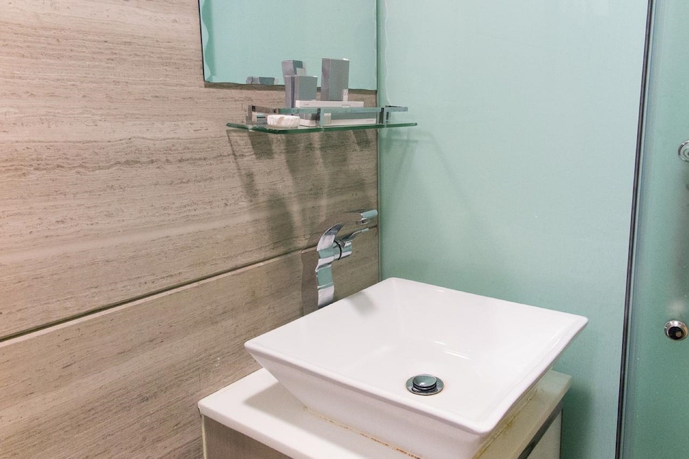 Metroplace Boutique Hotel 32/48