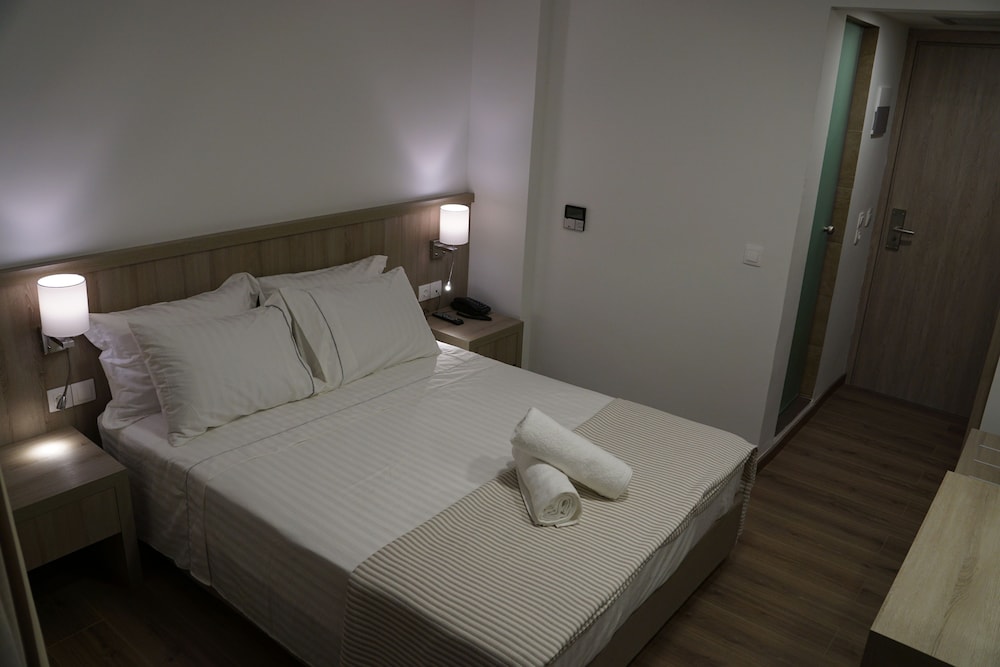 Piraeus Port Hotel 22/34