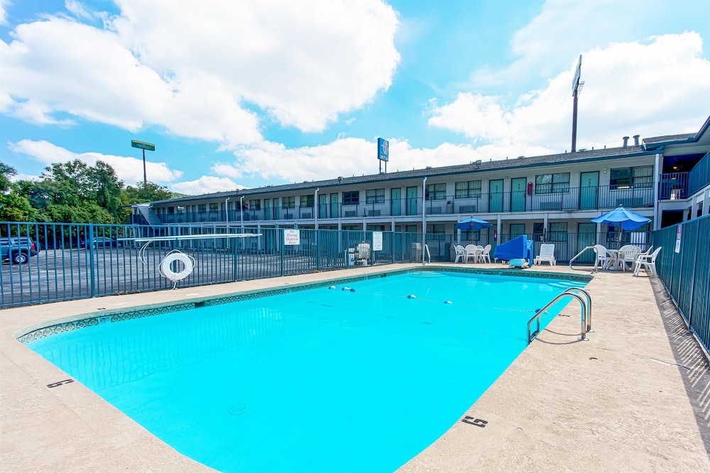 Motel6 Chattanooga, TN 12/43