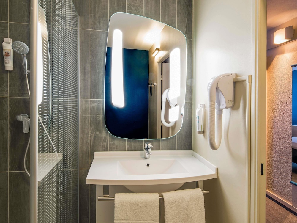 Ibis Tours Nord 49/50