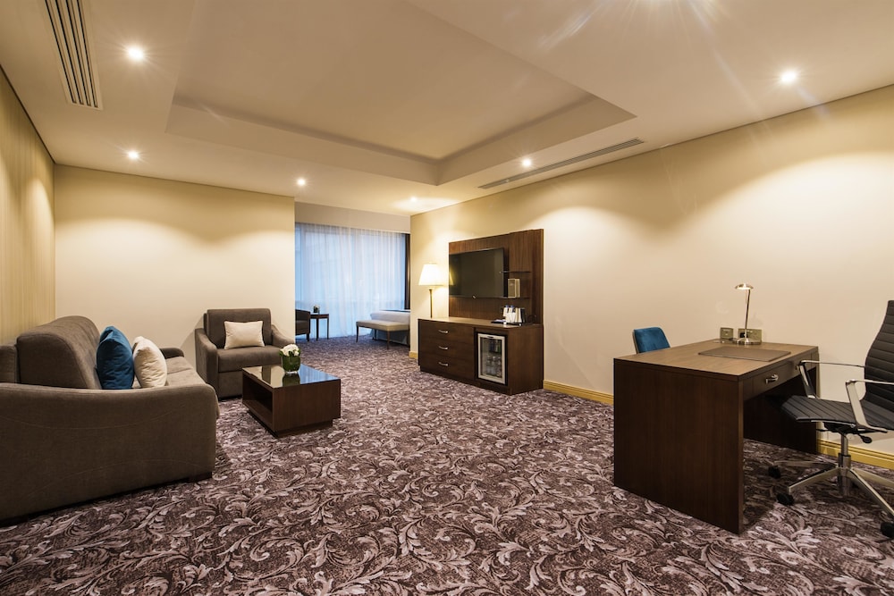 Golden Tulip Doha 47/67