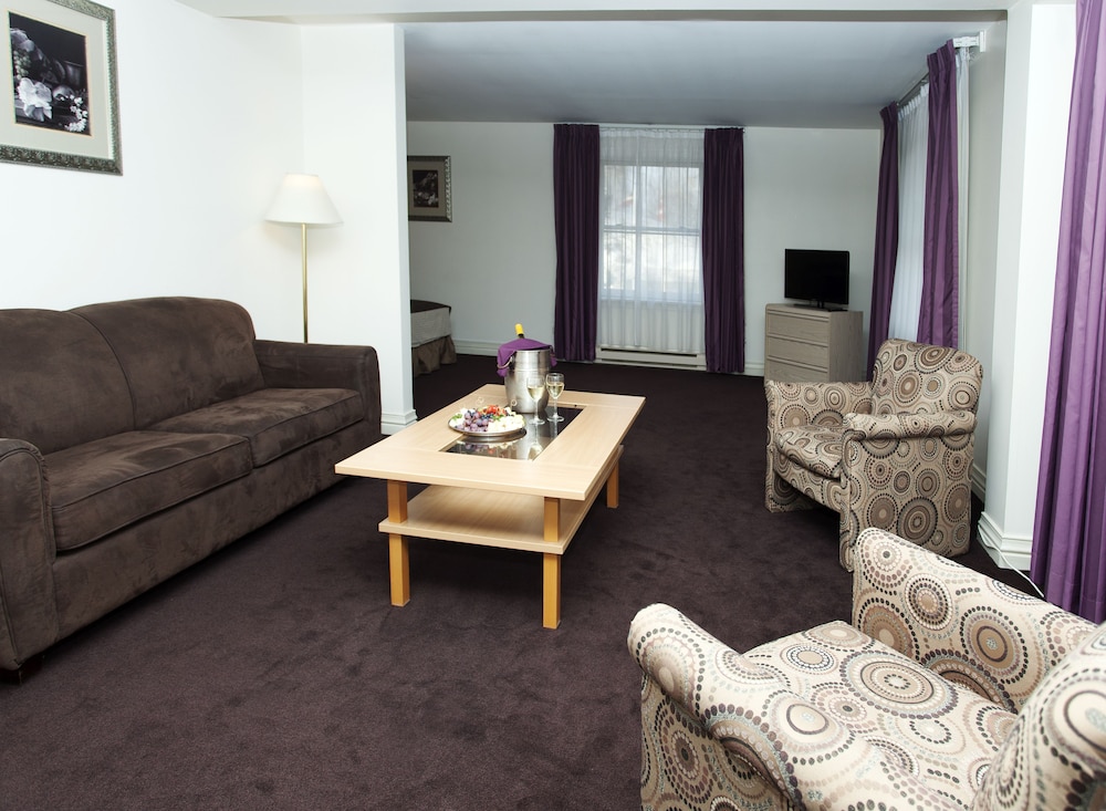 Airport Hotel Mara 37/54