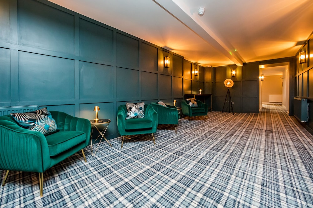 Stay Hotel 32/58
