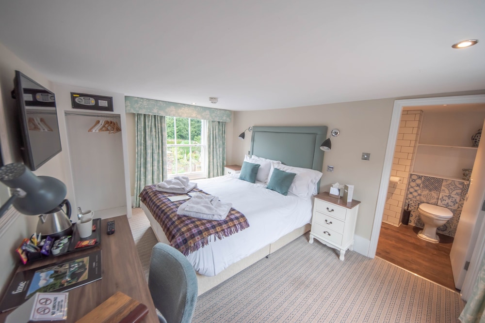 Norfolk Arms Hotel 21/55